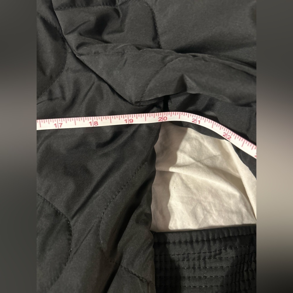 Banana Republic Water-Resistant Quilted Coat NWOT - Picture 8 of 9